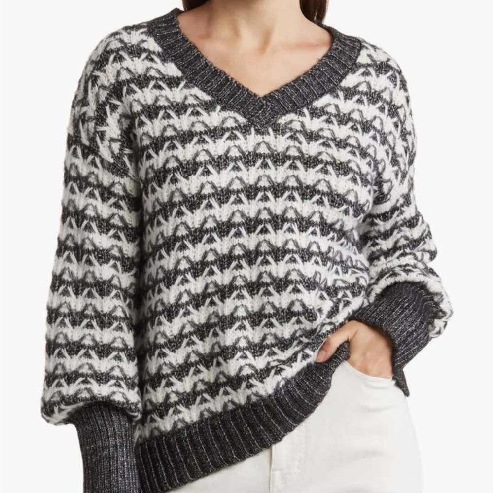 Kensie Black and White V-Neck Sweater with Chevron Pattern